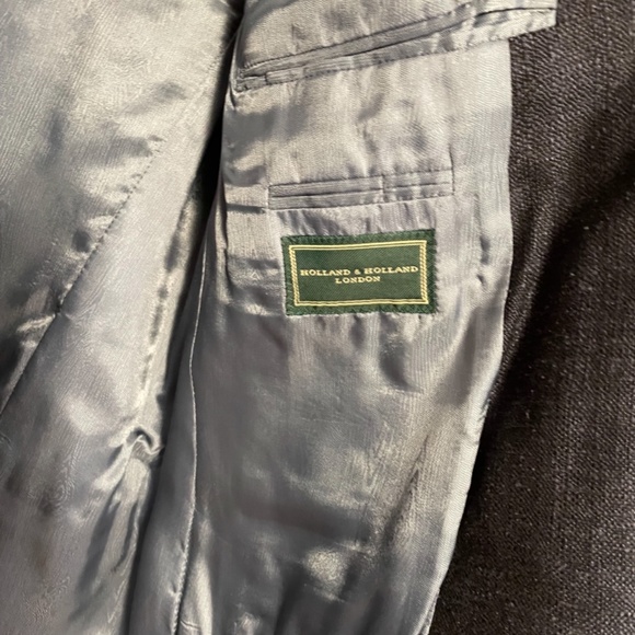 Holland and Holland Blue Sportcoat, Size 42, material is 55% Silk and 45% Wool - Picture 2 of 5